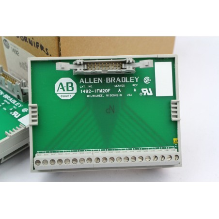 2Pcs ALLEN BRADLEY 1492IFM20F 1492-IFM20F A Interface module (B616)