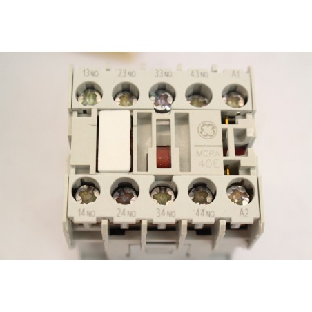 GENERAL ELECTRIC 102015 MCRA040AT3 MCRA 40E Contacteur auxiliaire (B748)