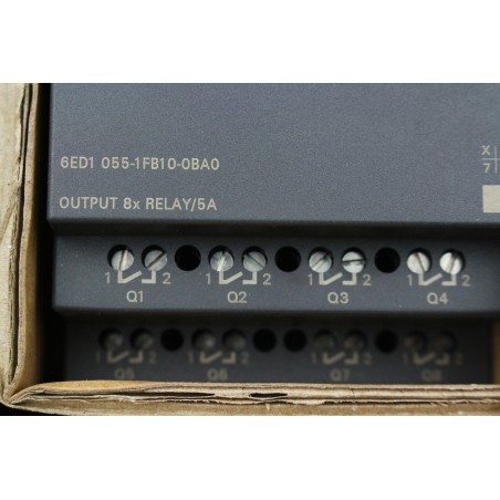 SIEMENS 6ED10551FB100BA0 6ED1 055-1FB10-0BA0 8x relay/5A Open box (B606)