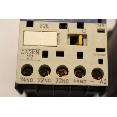 2Pcs Telemecanique CA3KN22 CA3KN 22 Control relay (B868)
