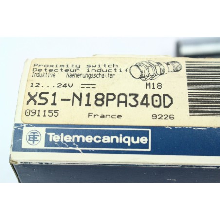 TELEMECANIQUE 091155 XS1 N18PA340D Screw missing (B667)
