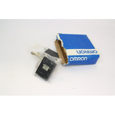 OMRON C200H-CN311 C200H-CN311 Cable d’extension Open box (B838)
