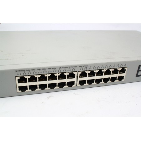 NortelNetworks AL2012A45 BayStack 325-24T Switch 24 ports (B551)