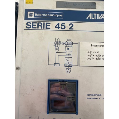 Telemecanique Altivar 5 Série 45 2 ATV452U15 Avec VW3-A45101