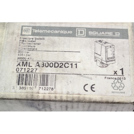 Telemecanique XML A300D2C11 071227 pressure sensor (B374)