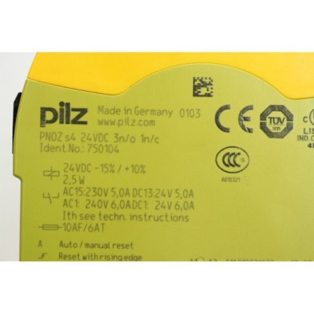 Pilz 750104 PNOZ s4 24VDC 3n/o 1n/c relais (B1083)
