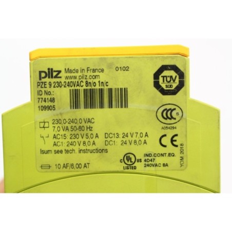 Pilz 774148 PZE 9 230-240VAC 8n/o 1n/c relais sécurité (B1208)