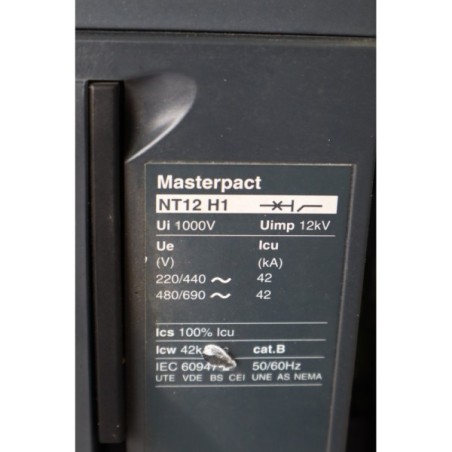 Merlin gerin NT12 H1 Disjoncteur compact Masterpact + Micrologic 5.0 P READ DESC (P92.1)
