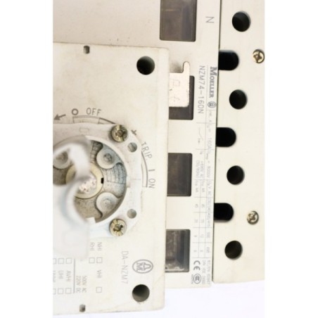 Moeller NZM74-160N Disjoncteur 160A + DA-NZM7 READ DESC (B423)
