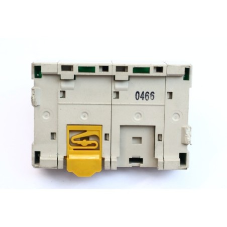 Omron XW2B-20G4 Connector Terminal Block Conversion Unit READ DESC (B222)