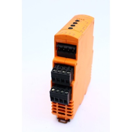 IFM DD0203 D200/FR1A 110-240VAC 24VDC regulateur (B320)